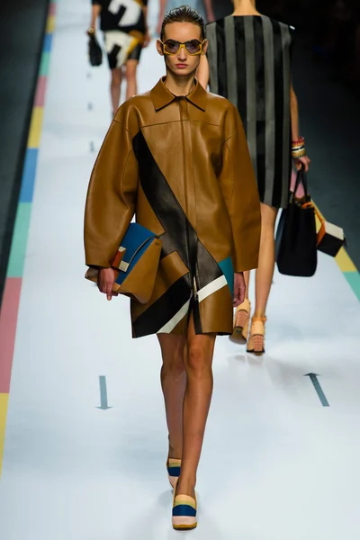 Look 36